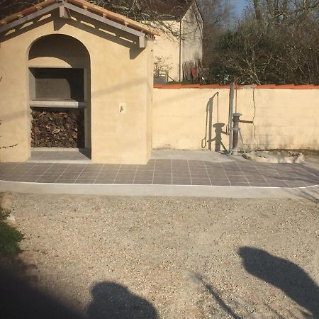 Superbe Gite A La Campagne Dans Le Bordelais Saint-Vivien-de-Blaye Zewnętrze zdjęcie
