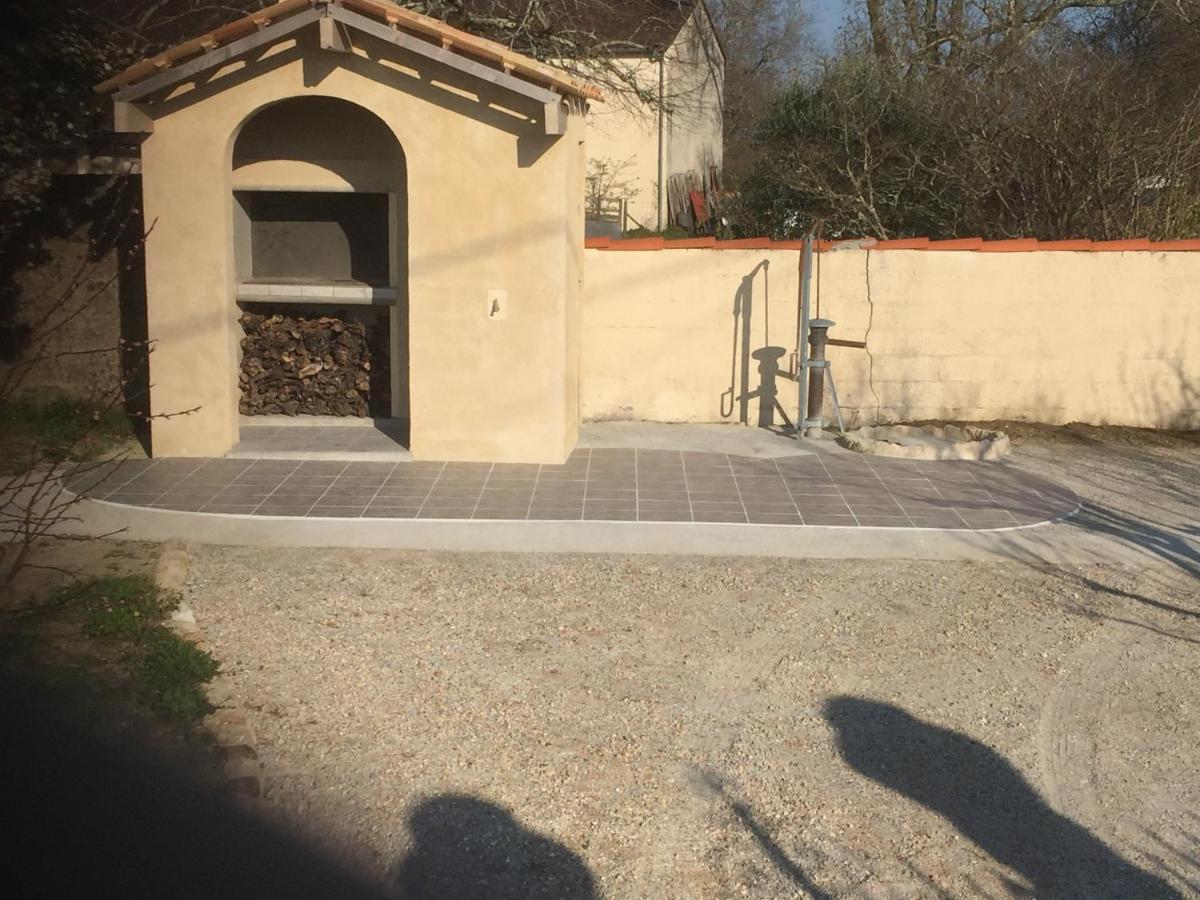 Superbe Gite A La Campagne Dans Le Bordelais Saint-Vivien-de-Blaye Zewnętrze zdjęcie